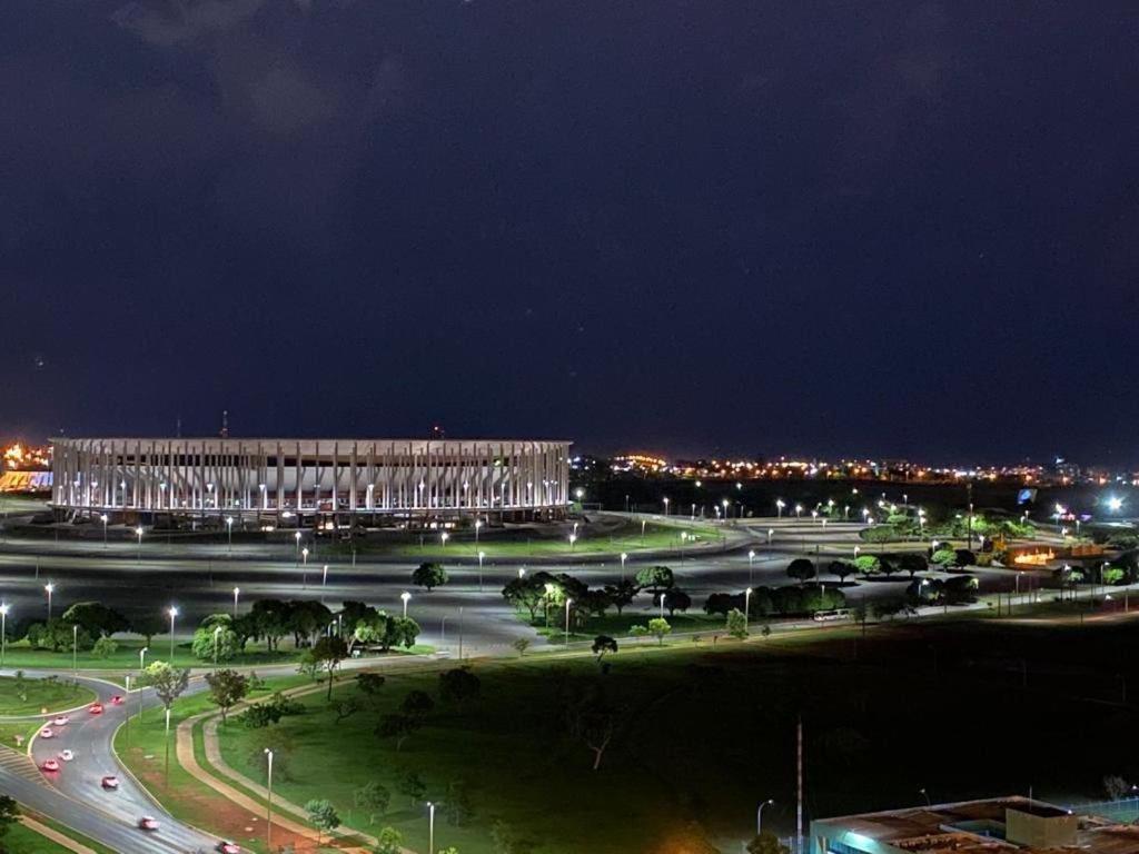 Flat Encantador No 7º Com Vista Pra Torre De Tv Brasilia Bagian luar foto