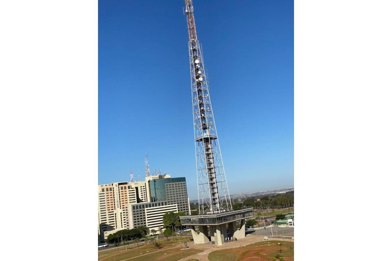 Flat Encantador No 7º Com Vista Pra Torre De Tv Brasilia Bagian luar foto